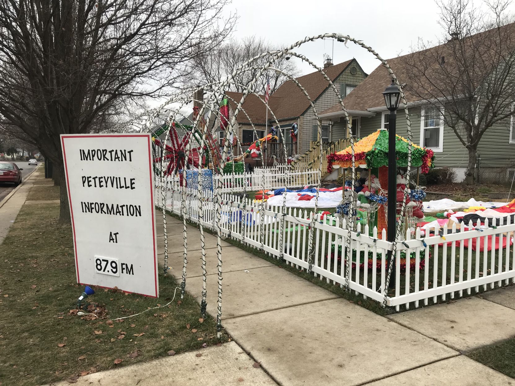 Peteyville is the Christmas light display to end all Christmas light displays